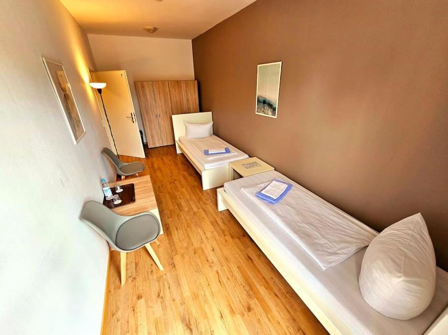 7-10 Apartment