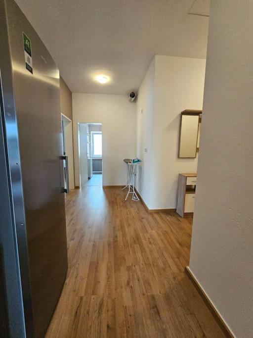 7-10 Apartment